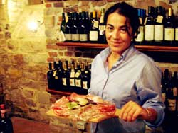 Francesca, the owner of the restaurant where we have a light and tipical Tuscany lunch